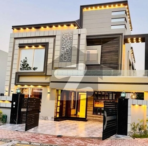 Beautiful 10 Marla House In Bahria Town Lahore Bahria Town Sector E