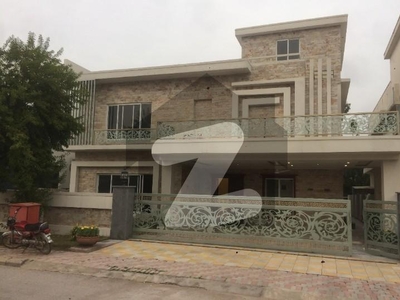 Beautiful 12 MARLA BRANDED HOUSE FOR SALE Chaklala Scheme 3
