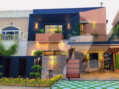 beautiful 12 Marla house for sale on prime location Bahria Town Phase 8
