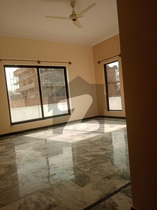 Beautiful Flat Available For Rent in G 13/1 G-13/1