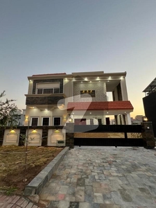Boulevard House Available For Sale Bahria Town Phase 8 Bahria Town Phase 8 Sector F-1