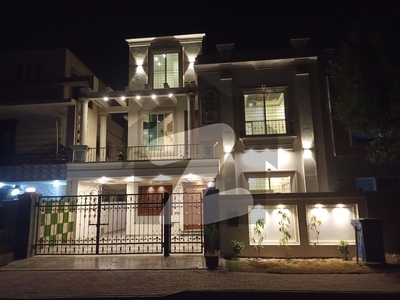 BRAND NEW 10 M HOUSE CLASSIC DESIGN IN CENTRAL DIST PHASE ONE BAHRIA ORCHARD Bahria Orchard