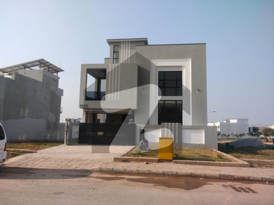 BRAND NEW 10 MARLA DESIGER BEAUTIFULL HOUSE FOR SALE Bahria Town Phase 8 Block I