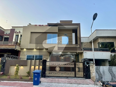 Brand New Fully Furnished Boulevard Road House Bahria Town Phase 3