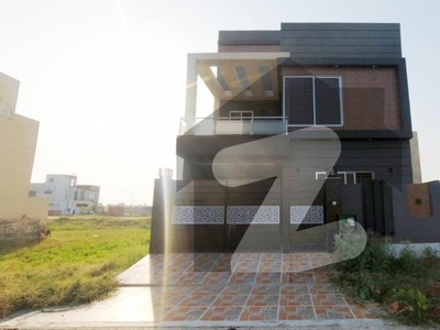 BRAND NEW HOUSE 5 MARLA MODERN DESIGN VERY REASONABLE PRICE Bahria Orchard