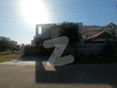 Centrally Located Prime Location House In Izmir Town - Block G Is Available For Sale Izmir Town Block G