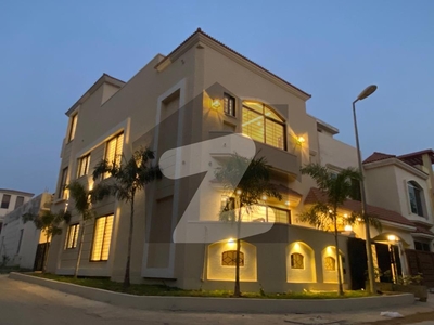 Corner House | Luxury | Outclass Location Bahria Town Phase 8 Usman Block