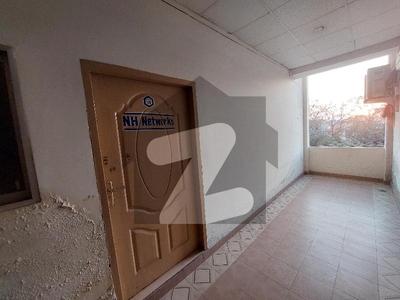 Corner Non Furnished Flat 2nd Floor For Sale In Block H3 Johar Town Johar Town Phase 2 Block H3