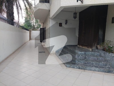 Corner Westopen Well Maintained House Is Available For Sale Gulshan-e-Iqbal Block 5