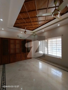 E-11 Mind Blowing Location What A Beautiful Upper Portion 3 Beds D/D E-11