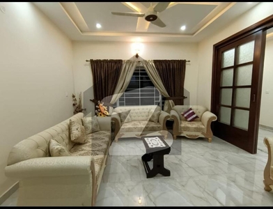 Fantastic Location 1 Kanal Double Unit House For Sale On Reasonable Price. Bahria Town Phase 8 Usman D Block