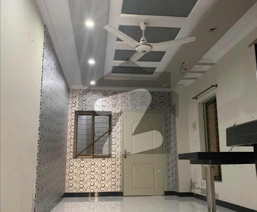 Flat For Grabs In 563 Square Feet In Johar Town Johar Town