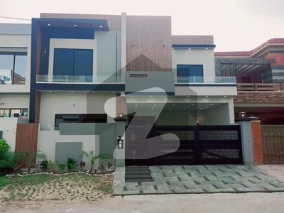 Good Location 10 Marla House For Sale Wapda Town Phase 2 Block P