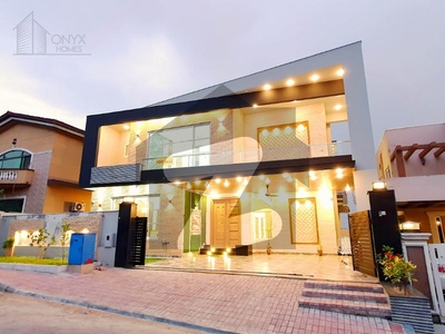 High Quality 1 Kanal Designer House Near To Main Boulevard Bahria Town Phase 4