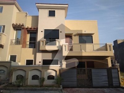 Highly-Desirable House Available In Bahria Town Phase 8 - Abu Bakar Block For Sale Bahria Town Phase 8 Abu Bakar Block