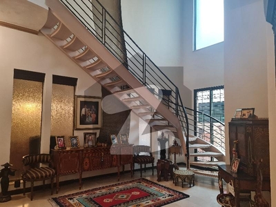 HOT LOCATION HOUSE FOR SALE FACING PARK NEAR TO GOLDREST DHA Phase 4 Block CC