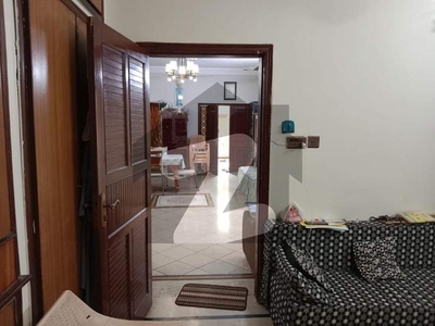House for sale 240 sq yards 6 bed dd Gulistan-e-Jauhar Block 7