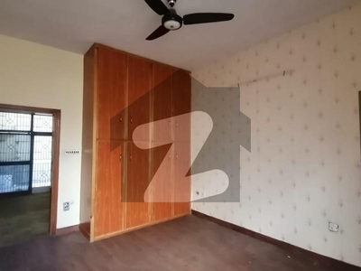 House For sale Situated In Gulshan-e-Ravi - Block E Gulshan-e-Ravi Block E