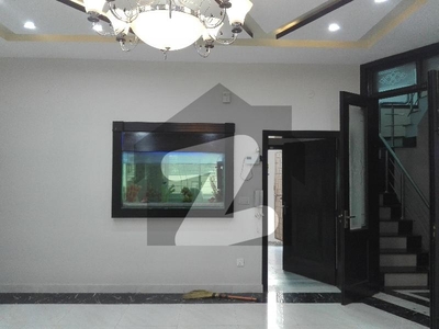 House Sized 5 Marla Is Available For Sale In Khayaban-E-Amin Khayaban-e-Amin