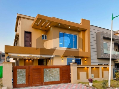 Investor Rate Brand New House Bahria Greens Overseas Enclave Sector 7