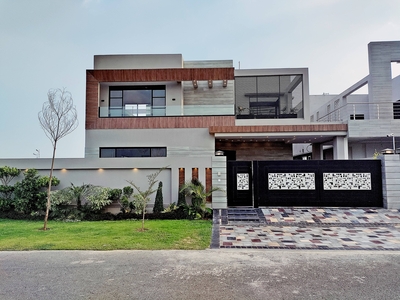 Kanal Beautiful House For Rent In Phase 7 DHA In DHA Phase 7, Lahore
