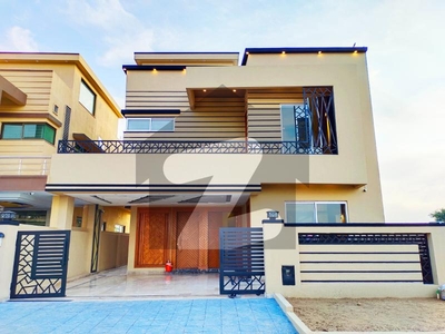 LOW COST 10 MARLA HOUSE FOR SALE Bahria Town Phase 8