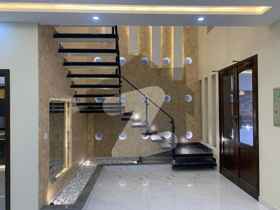 Luxurious Ultra Modern Villa Available For Sale Near To Park Model Town