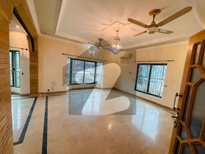 Luxury House On Extremely Prime Location Available For Rent In Islamabad F-7