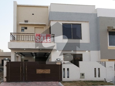 On Excellent Location 5 Marla Spacious House Available In Bahria Town Phase 8 - Ali Block For sale Bahria Town Phase 8 Ali Block