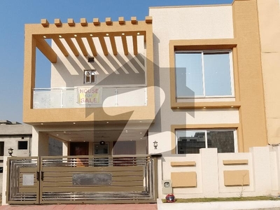 On Excellent Location 7 Marla House Up For Sale In Bahria Town Phase 8 - Umer Block Bahria Town Phase 8 Umer Block