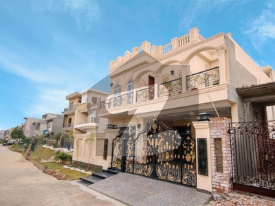 Owner Build- Solid Construction- Gated Society Near M Block DHA Phase 5 With Roof Top Lawn Triple Storey 6 Beds Brand New Spanish House For Sale in Formanites Housing Society Lahore Formanites Housing Scheme