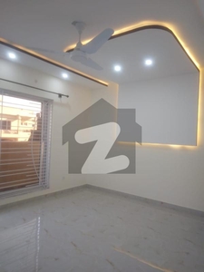 Prominently-Located 7 Marla House Available In Bahria Town Phase 8 - Umer Block Bahria Town Phase 8 Umer Block