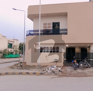 SEVEN MARLA HOUSE FOR SALE Bahria Town Phase 8 Usman Block