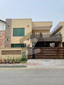 Triple Storey House Full Basement 10.5 Marla Build By Owner Near Park Bahria Town Phase 5