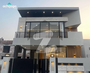 VIP 8 Marla House For Sale In Umar Block Bahria Town Lahore Bahria Town Sector B