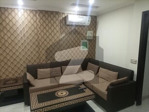 1 BED FULLY LUXURY FURNISH IDEAL LOCATION EXCELLENT FLAT FOR RENT IN BAHRIA TOWN LAHORE Bahria Town Sector C