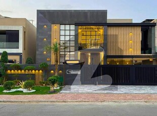 20-Marla Semi-Furnished House Like New For Rent In DHA Ph-7 Lahore Owner Built House DHA Phase 7 Block T