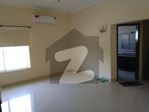 1 Kanal Upper Portion For Rent In DHA Phase 5 Block-B Lahore. DHA Phase 5 Block B