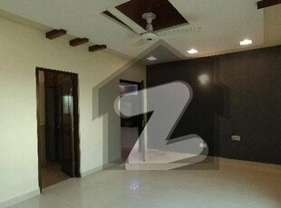 1 Kanal Upper Portion In Beautiful Location Of Gulberg In Gulberg Gulberg