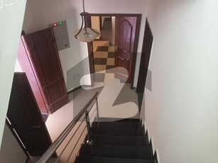 10 MARLA 4 BEDROOMS SD HOUSE AVAILABLE FOR RENT Askari 11