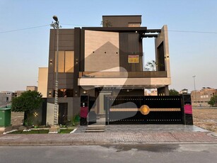 10 Marla House For Rent in Sector C Facing Imam Bargah Bahria Town Lahore Bahria Town Sector C