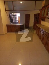 16 MARLA HOUSE IS AVAILABLE FOR RENT IN GULBERG Gulberg