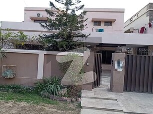 2 KANAL HOUSE IS AVAILABLE FOR RENT IN GULBERG 3 Gulberg 3