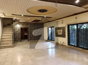2 KANAL HOUSE IS AVAILABLE FOR RENT IN GULBERG Gulberg