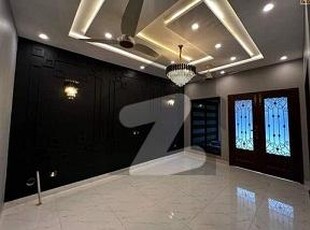 5 MARLA BRAND NEW UPPER PORTION FOR RENT IN BB BLOCK BAHRIA TOWN LAHORE Bahria Town Block BB