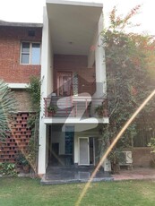 Contemporary Newly Constructed Upper Portion Cantt