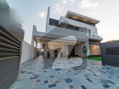 1 Kanal Beautiful Modern House Upper Portion For Rent Near Raya Golf Course DHA Phase 6 Block K
