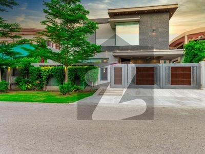 1 Kanal Brand New Full Luxurious Beautiful Modern Design Full House Lowest Rental Price DHA Phase 6
