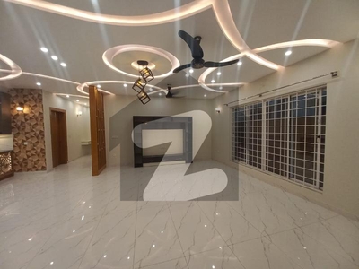 1 Kanal Designer Luxurious Ground Portion Available for Rent in Phase 7 Bahria Town Phase 7