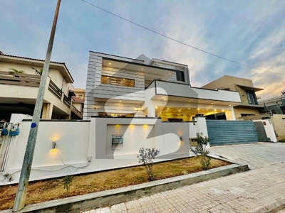 1 Kanal Heighted Location House For Sale DHA Defence Phase 2